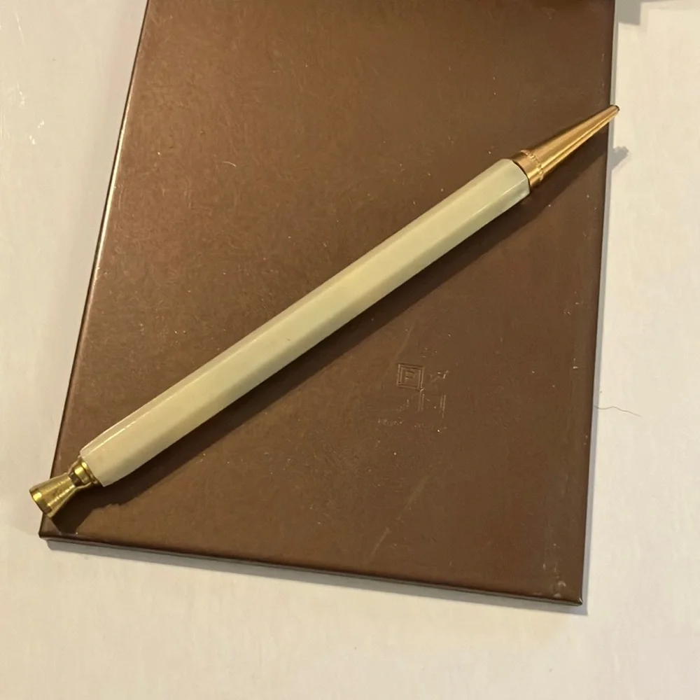 Gold‎ Nautical Themed Card Holder